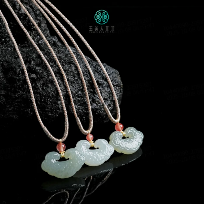 石惑珠宝~和田玉吉祥锁吊坠约16*25mm-多样性发一