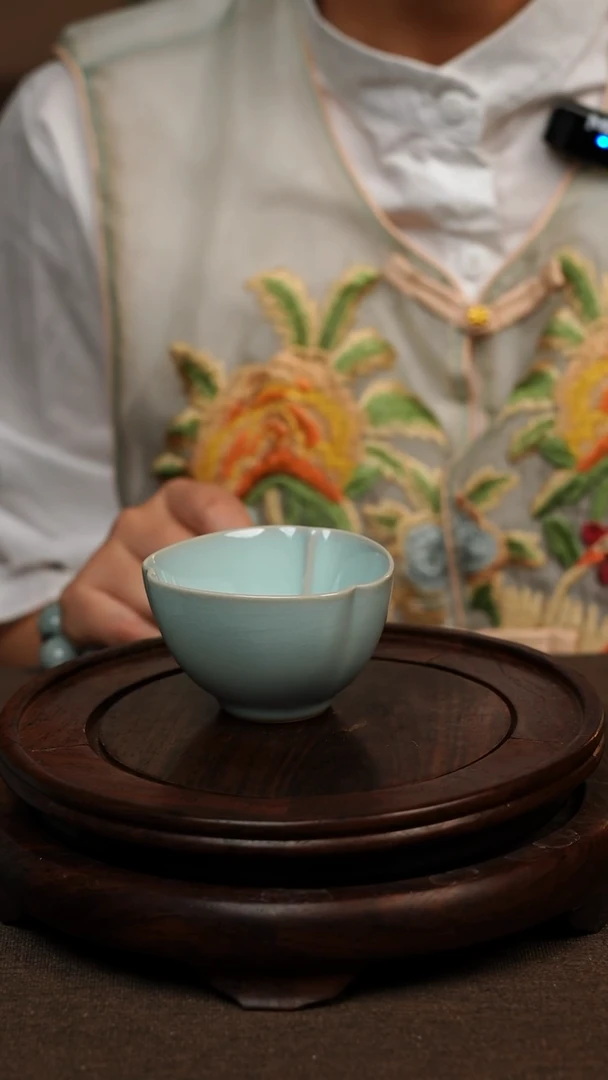 瓷片天青色花口杯 80ML微瑕不带礼盒