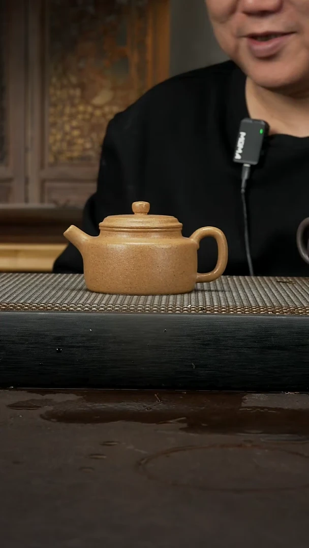 【闪购商品】紫砂茶壶黄金段泥 德钟150cc 006