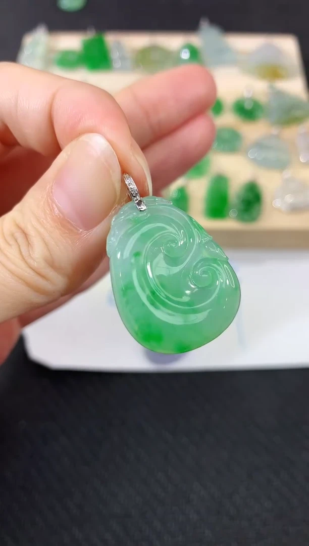 吊坠(不含链)18K金镶嵌翡翠78|2680