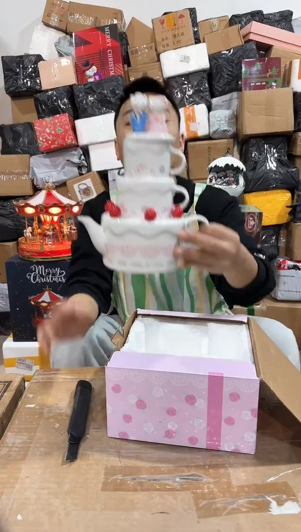 瓷片原盒kt猫结婚茶壶套组