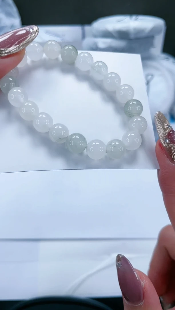 【闪购商品】石英质玉手镯未镶嵌手链一条随机