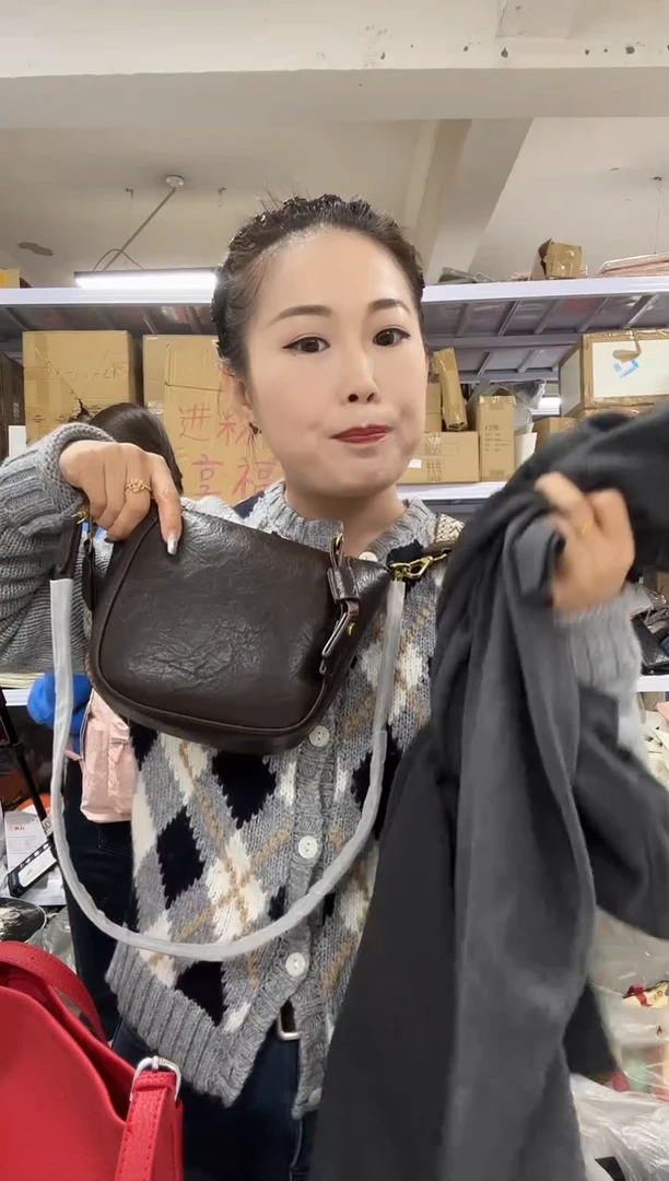 PU上车啦 宝宝们抓紧时间去下方链接拍吧小猫三楼保暖套装XL