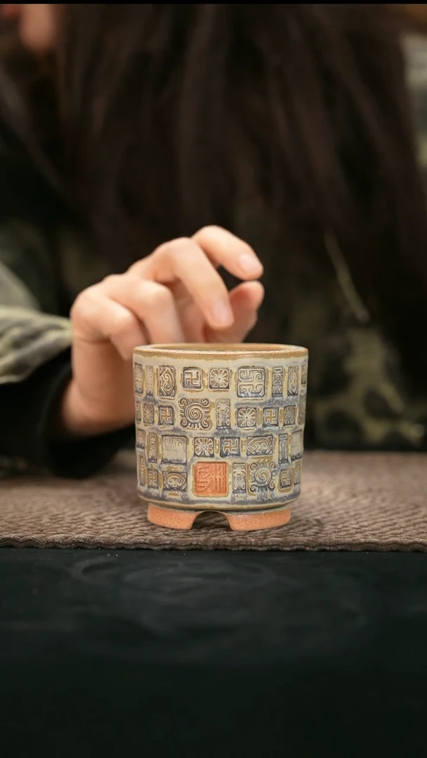 12-28-057花盆口径6瑕