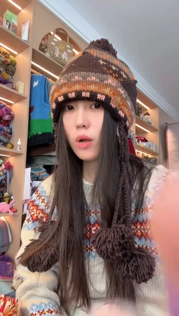羊毛皇冠护耳帽