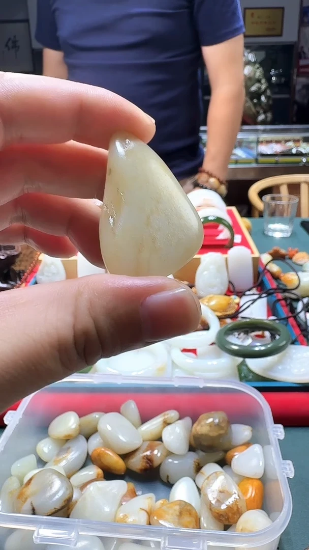 吊坠(不含链)未镶嵌和田玉手把件
