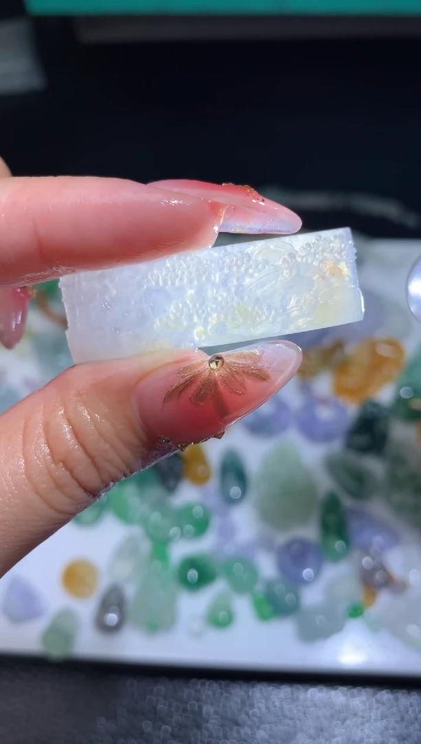定制翡翠未镶嵌手牌