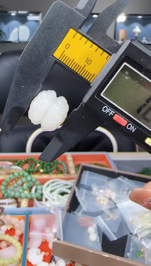 吊坠(不含链)未镶嵌和田玉1