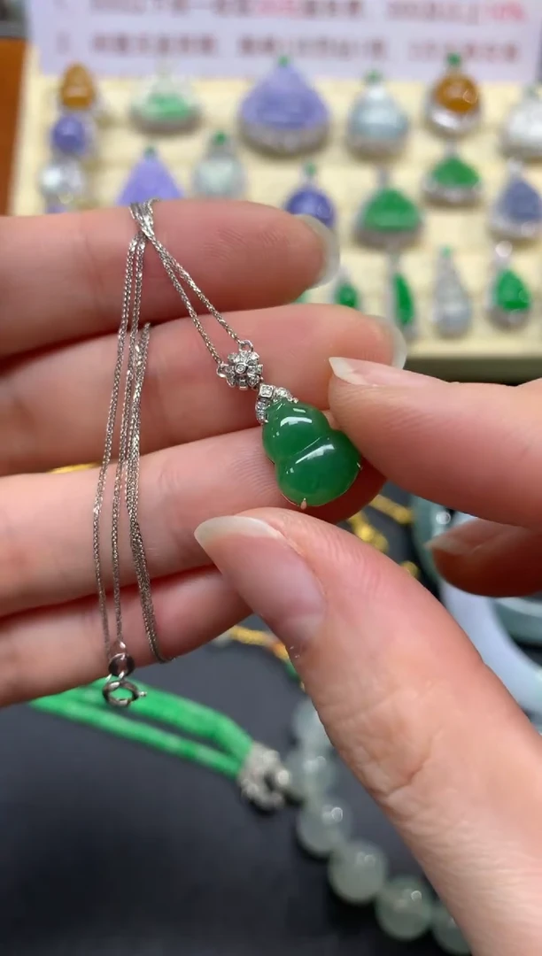 翡翠18K金镶嵌吊坠(赠链)吊坠|1800+180