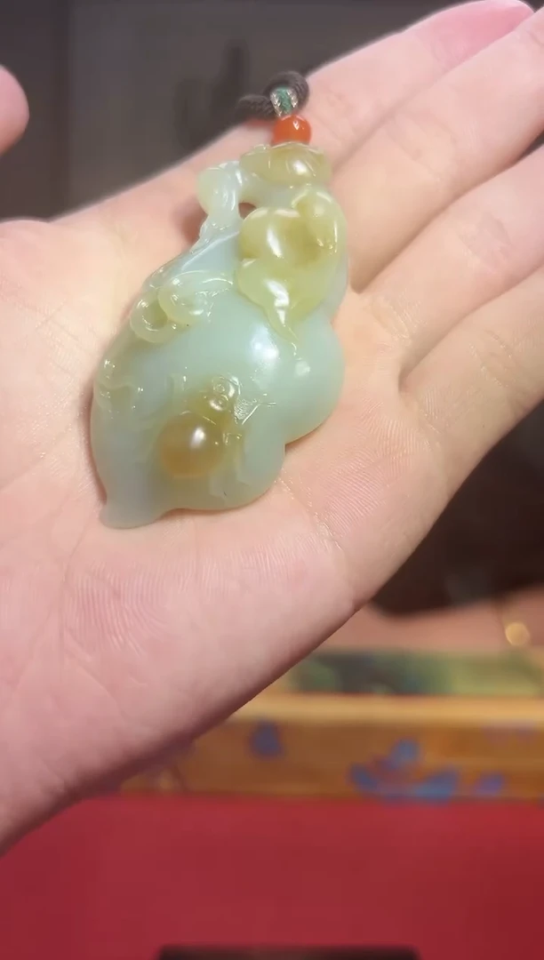 未镶嵌和田玉挂件乐姐（挂件）29