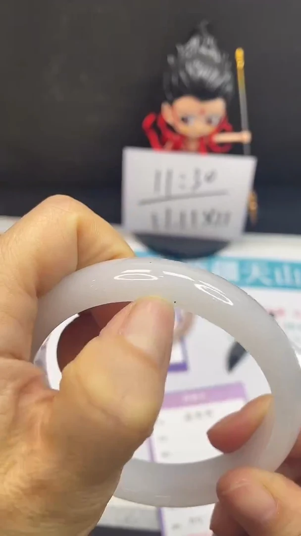 未镶嵌手镯石英质玉60