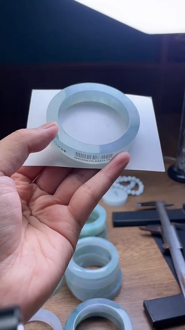 未镶嵌手镯定制翡翠奕定制