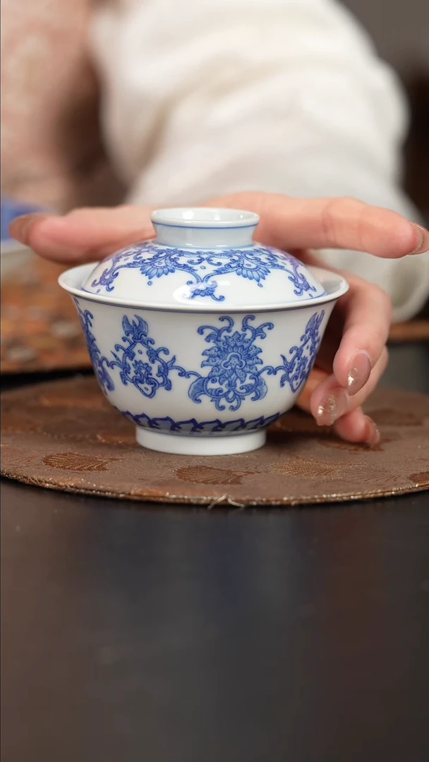 【闪购商品】杯看山柴窑青花如意