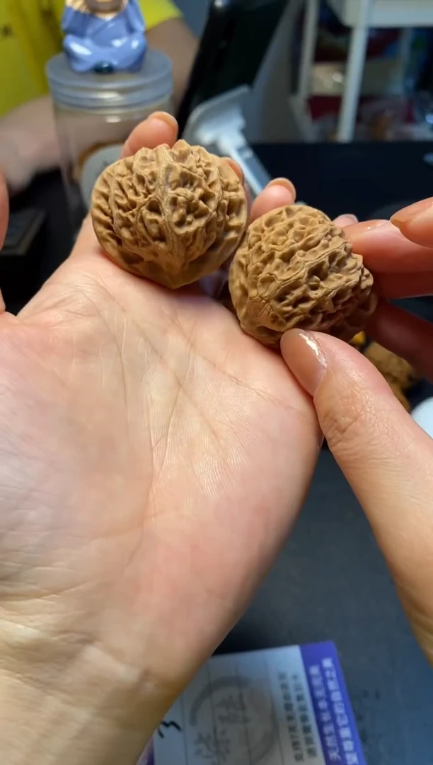 【闪购商品】文玩核桃把件3号宫灯38尺