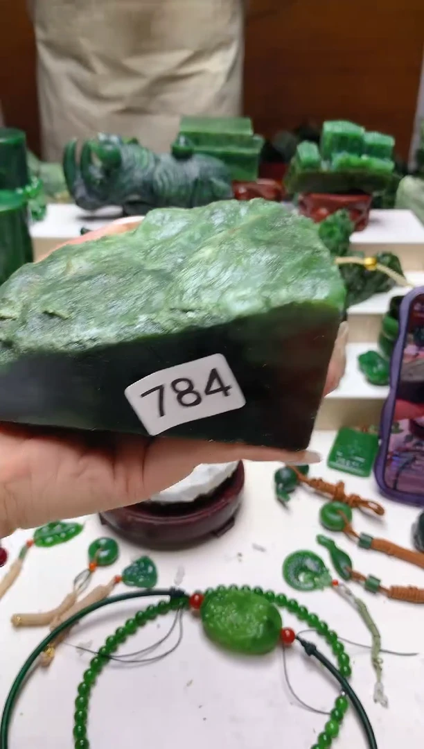 未镶嵌和田玉（碧玉）珠宝半成品1