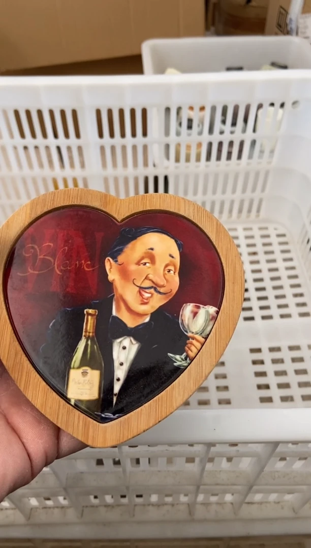 杯无运费险有瑕疵的摄影的产品有使用过的痕迹有点脏介意勿拍