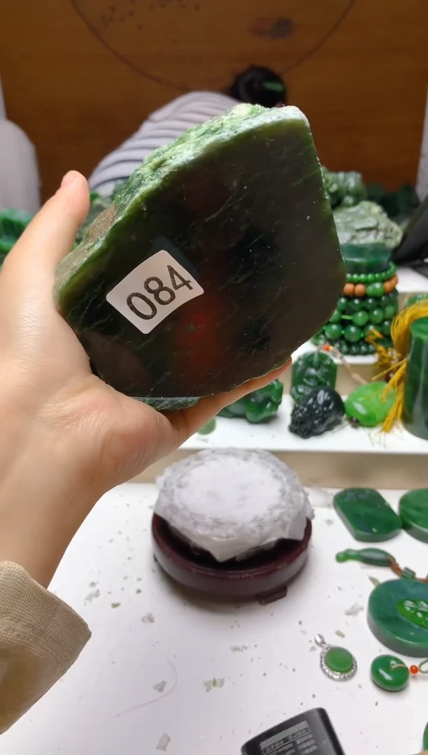 未镶嵌和田玉（碧玉）珠宝半成品1