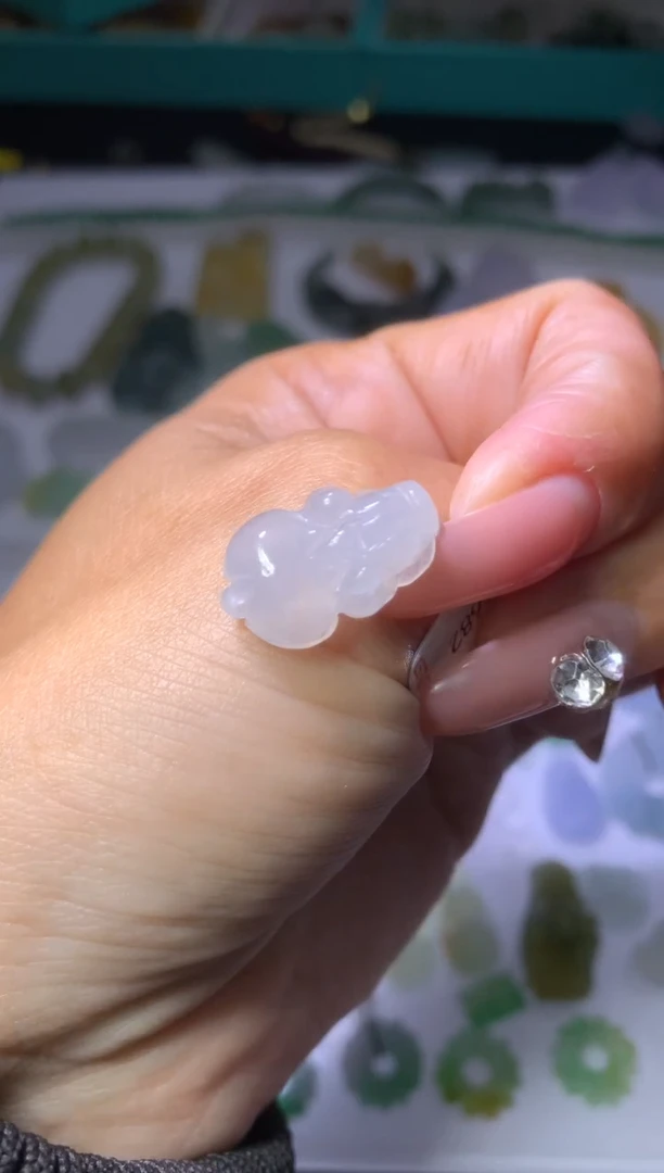 未镶嵌挂件翡翠MXX057205