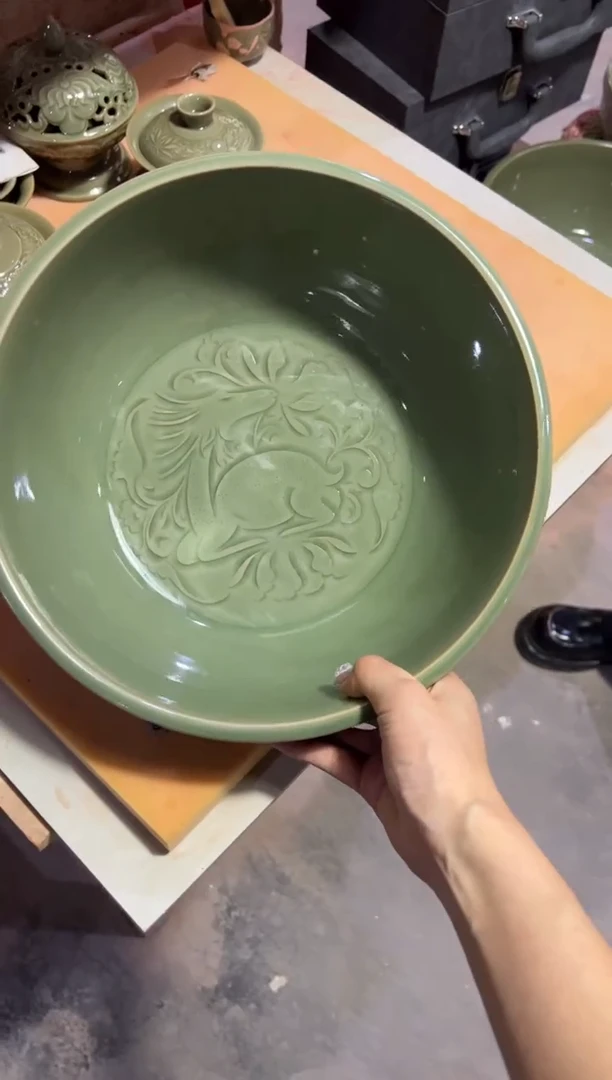 耀州窑灵芝卧鹿大面盆（聚宝盆）