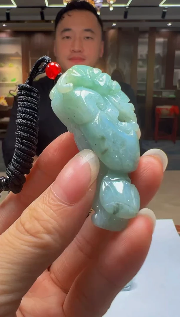 翡翠未镶嵌颈饰Q2025-7-30-4