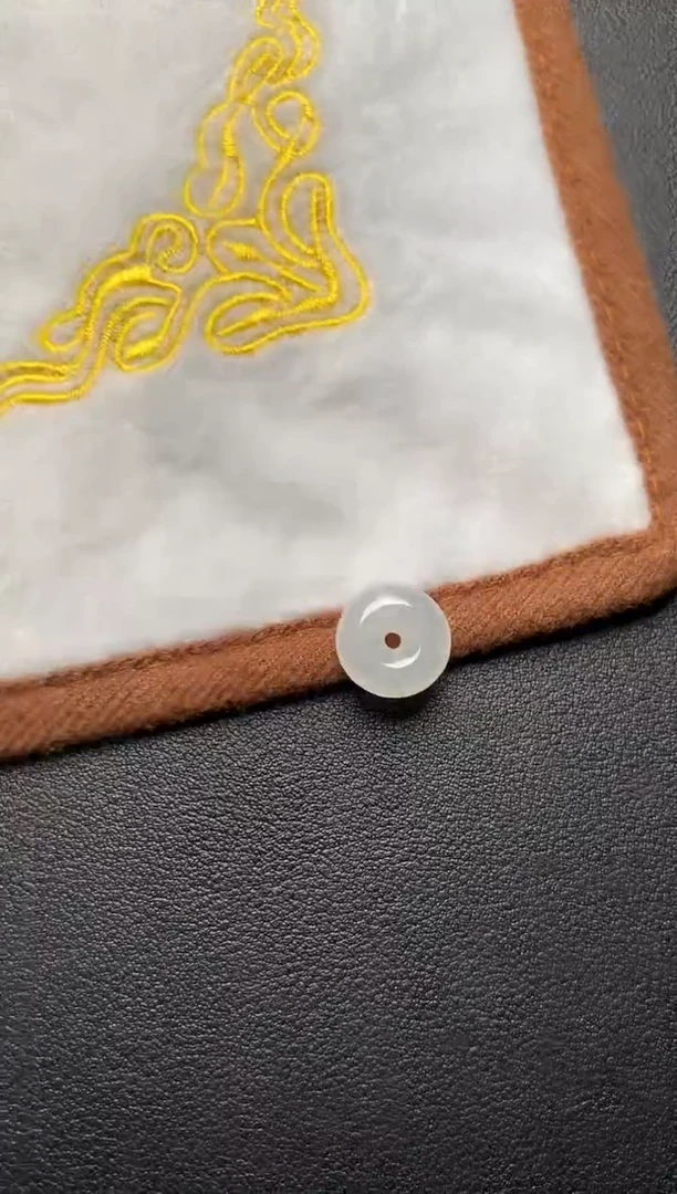 颈饰未镶嵌翡翠1