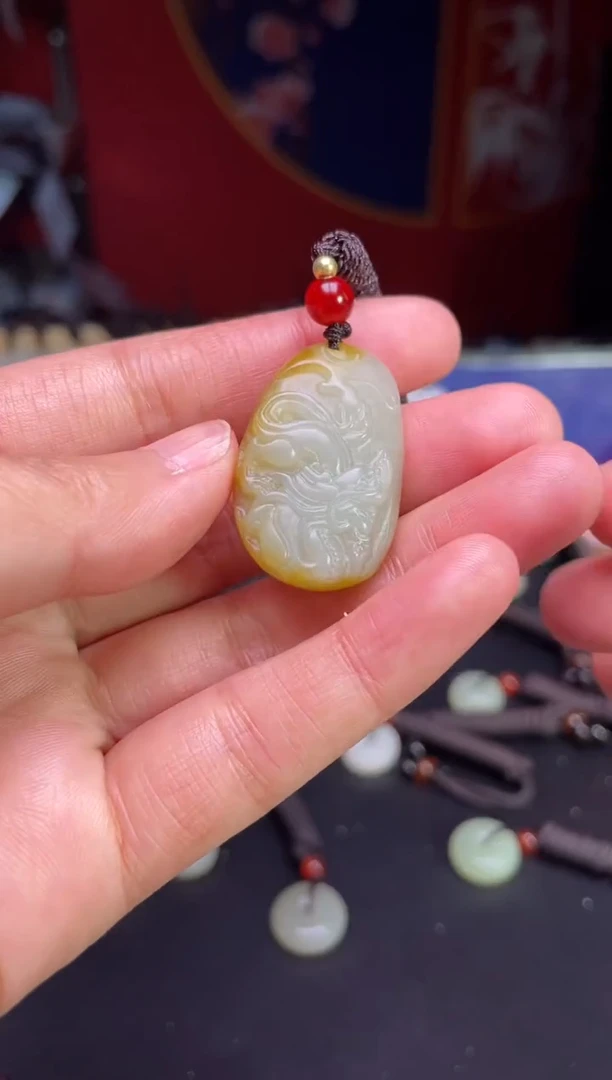 颈饰未镶嵌和田玉1