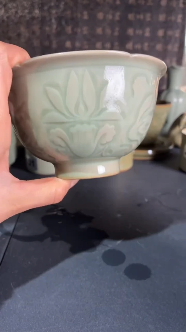 耀州窑仰山莲纹游鸭高足碗