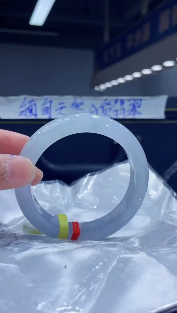 未镶嵌手镯翡翠10