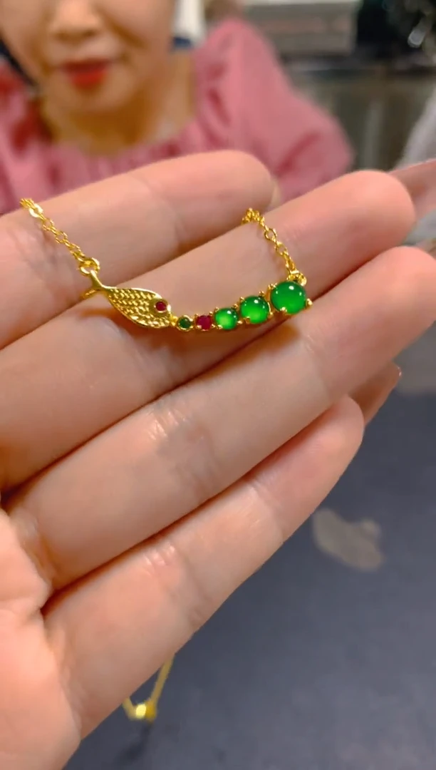 翡翠未镶嵌吊坠(赠链)0129766831多样性发一