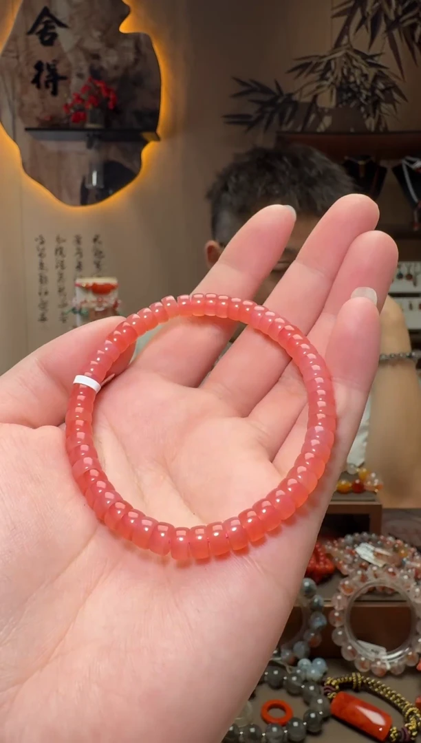 未镶嵌原矿无优化无注胶手串南红玛瑙一条约6mm 多样性发货