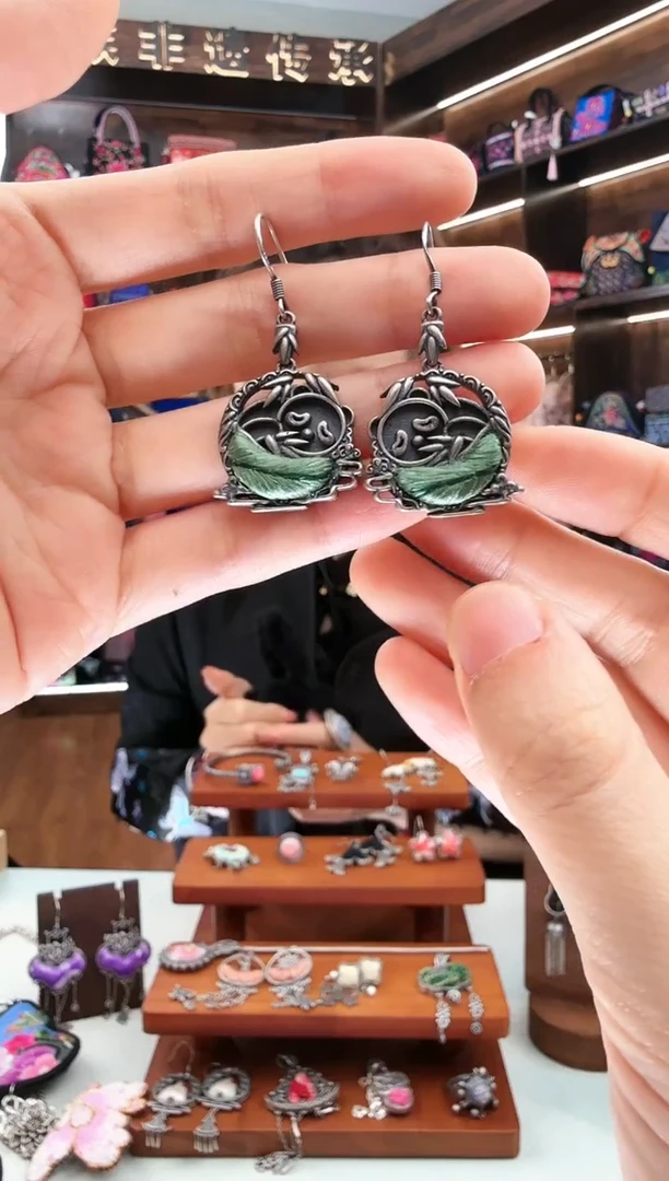 【闪购商品】织绣44蚩梦苗族古绣