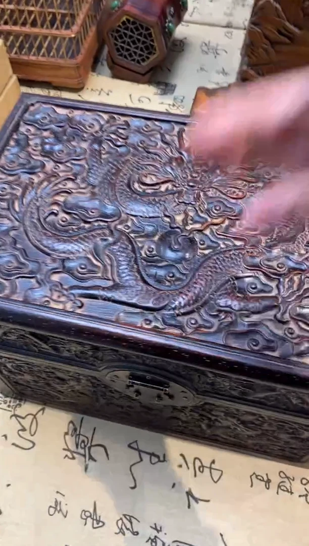 檀香紫檀（小叶紫檀）（小叶紫檀雕刻龙箱2