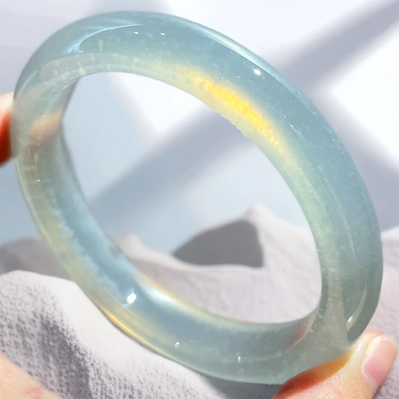 《蓝冰飘》天然冰飘玛瑙玉髓手镯高货无暇天然意境稀有货60圈口