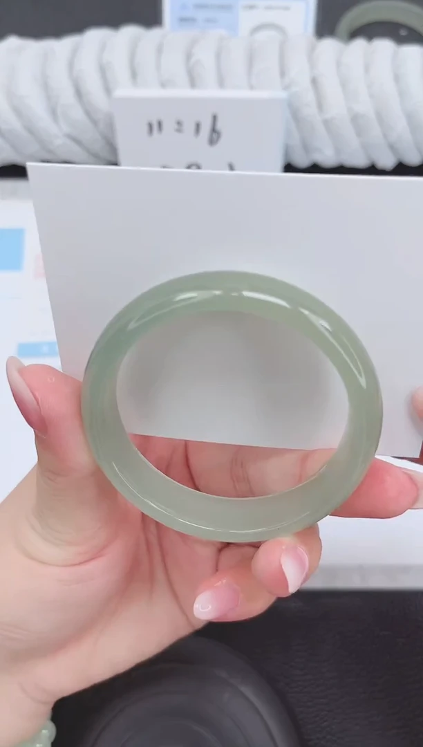 未镶嵌手镯石英质玉157-53.4