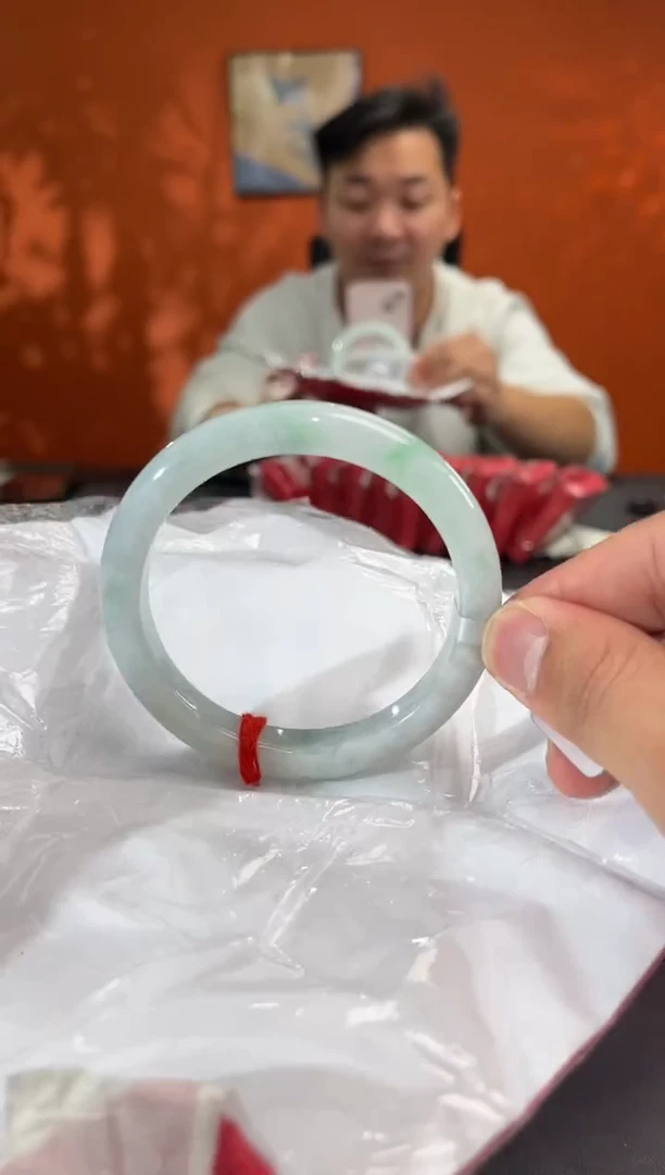 未镶嵌手镯翡翠60