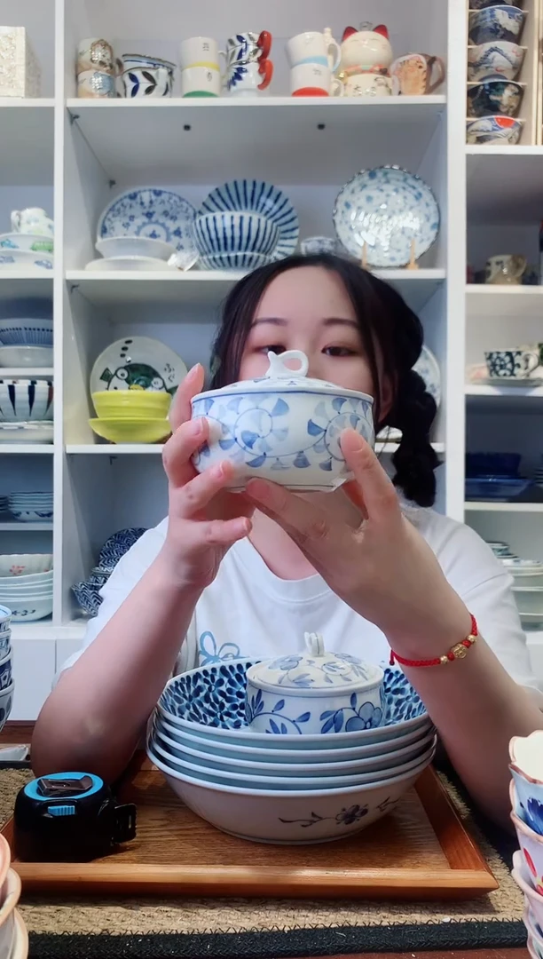 陶瓷蓝色唐草茶盖碗