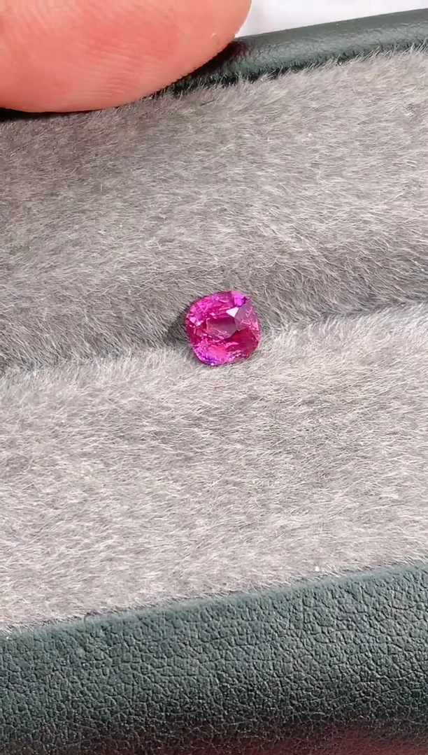 裸石蓝宝石胡*夏1.02-1200天然蓝宝石