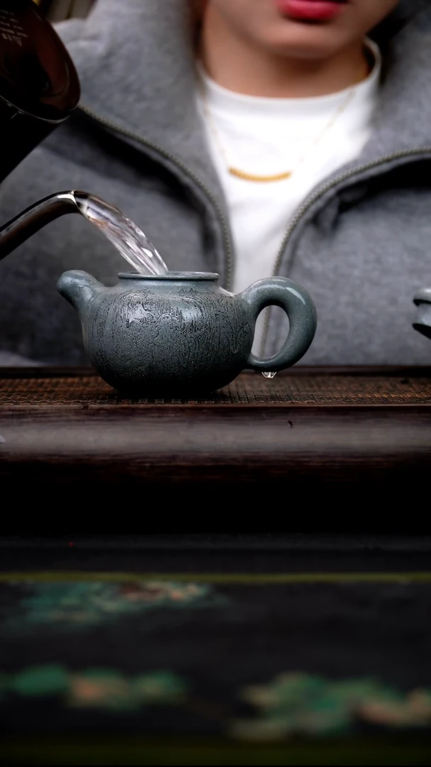 茶壶紫砂夸**谈海蓝段 道洪莲子 微瑕