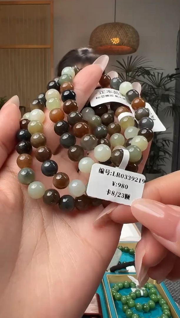 和田玉未镶嵌颈饰手串  LR  卡8 多样性发货拍一发一