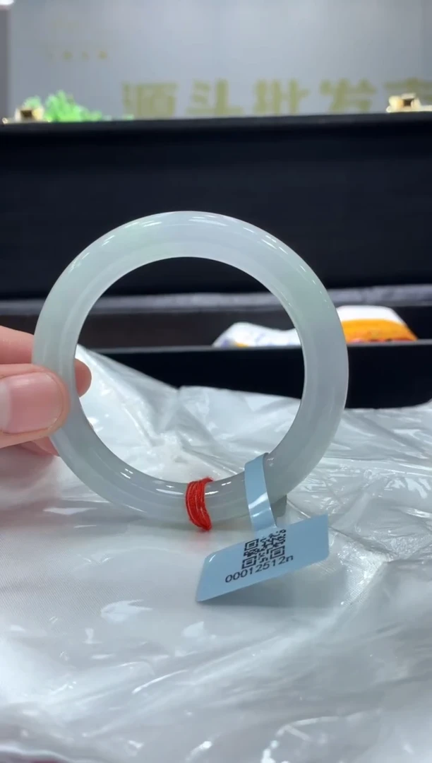 未镶嵌手镯翡翠翡翠手镯