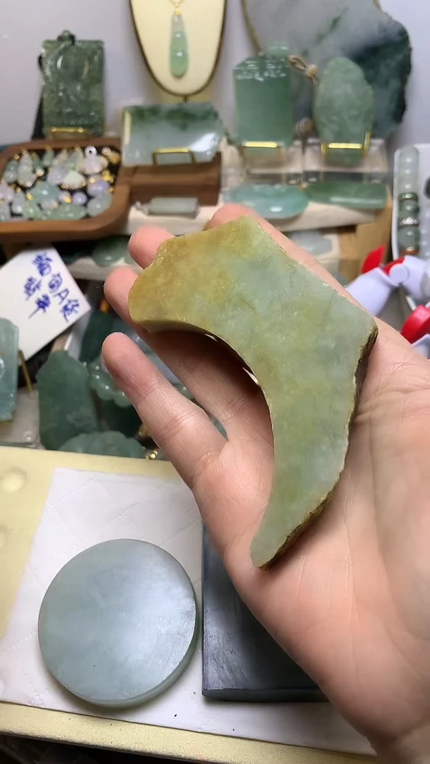 翡翠挂件未镶嵌缅甸A货翡翠，没有运费险