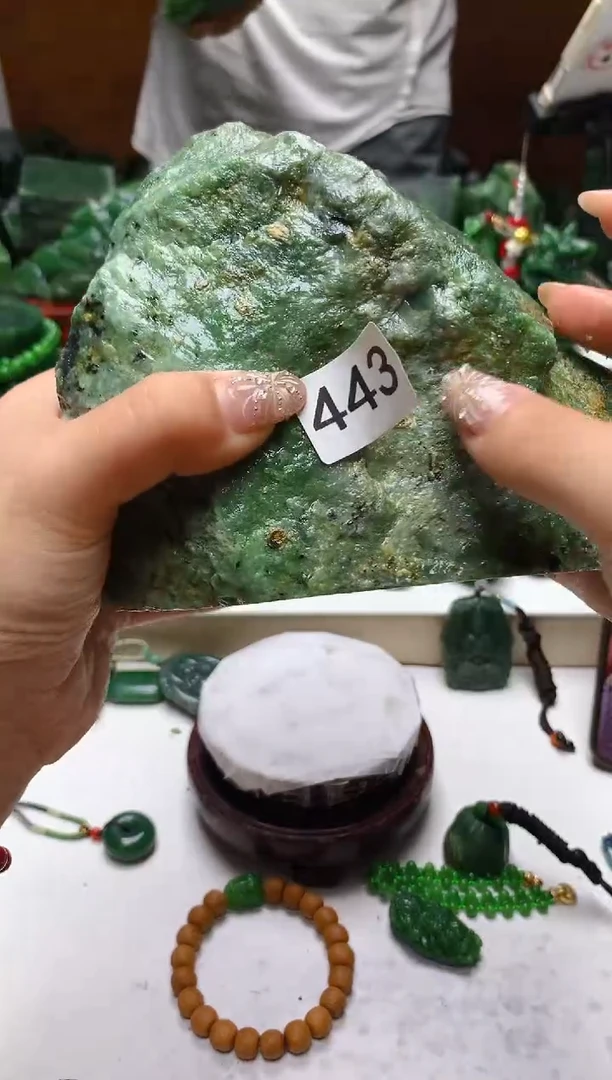未镶嵌和田玉（碧玉）珠宝半成品1