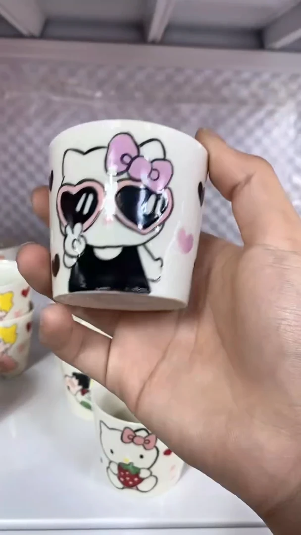 高温釉下彩动漫手绘陶瓷