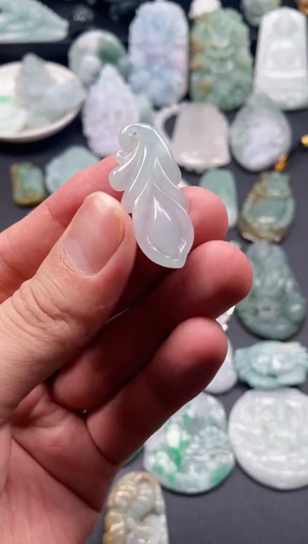 翡翠未镶嵌颈饰天然翡翠a货