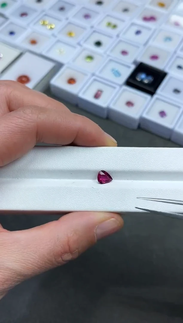 未镶嵌1碧玺裸石