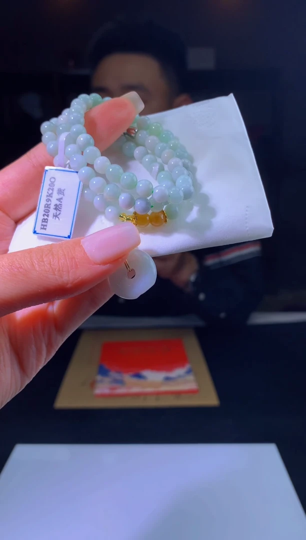翡翠未镶嵌颈饰净货