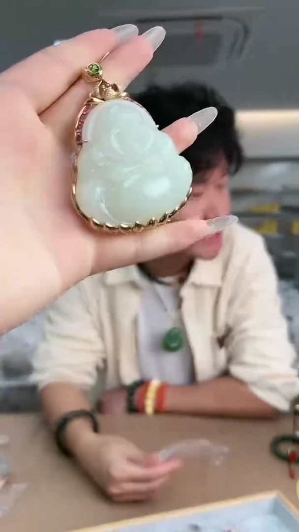 【闪购商品】和田玉羊脂玉18K金镶嵌吊坠