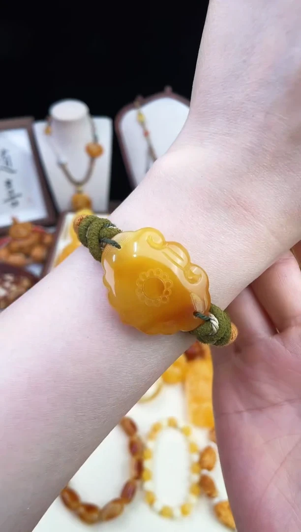 琥珀未镶嵌珠宝奇石柒月