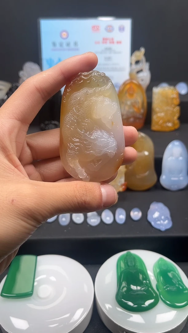 未镶嵌颈饰玛瑙/玉髓天然珠宝 一物一证