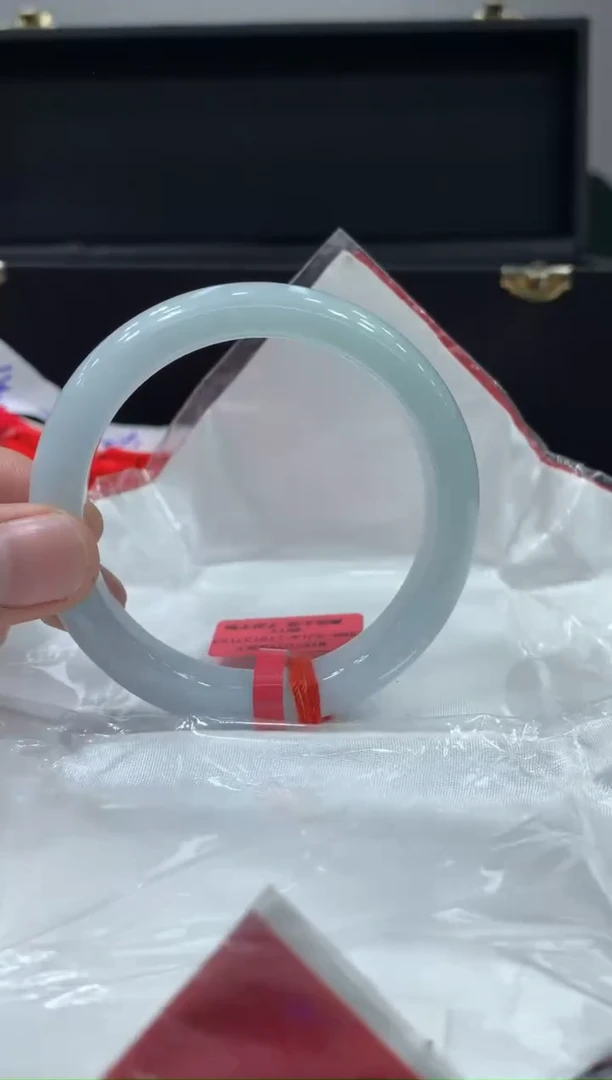 未镶嵌手镯翡翠翡翠手镯